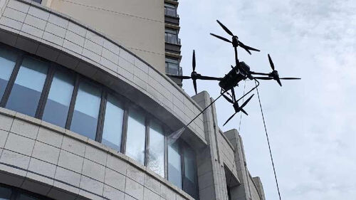 hakkında en son şirket haberleri MYUAV neden temizlik uçağı olarak FC30'u seçti?
