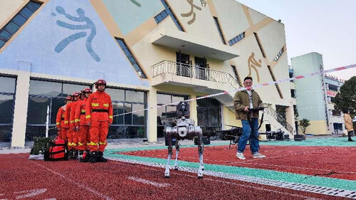 hakkında en son şirket haberleri Drone ve Robot Ateş Simülasyon Egzersizi
