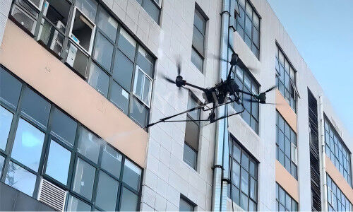 hakkında en son şirket haberleri MYUAV FC Çift Bağlı Hava Temizlik Droni: Bina Yıkama Operasyonlarının Sabit Yıldızı